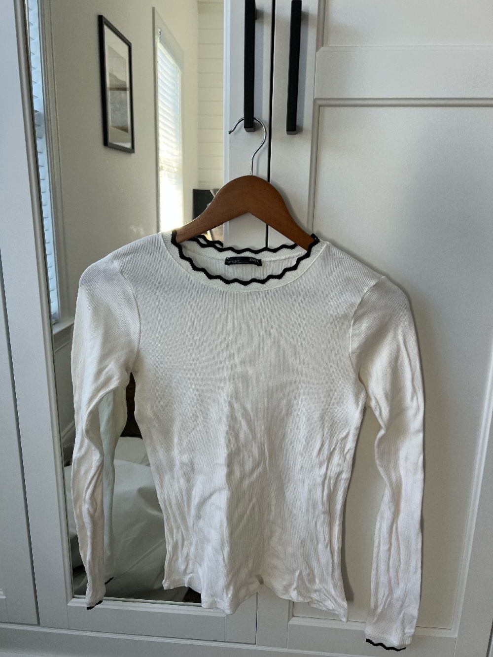 ZARA White Ribbed Long Sleeve Top with Black Contrast Trim - M